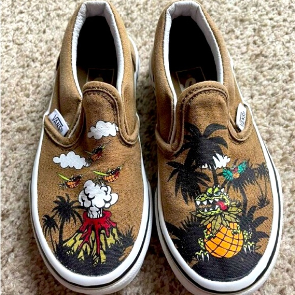 Pineapple dinosaur vans